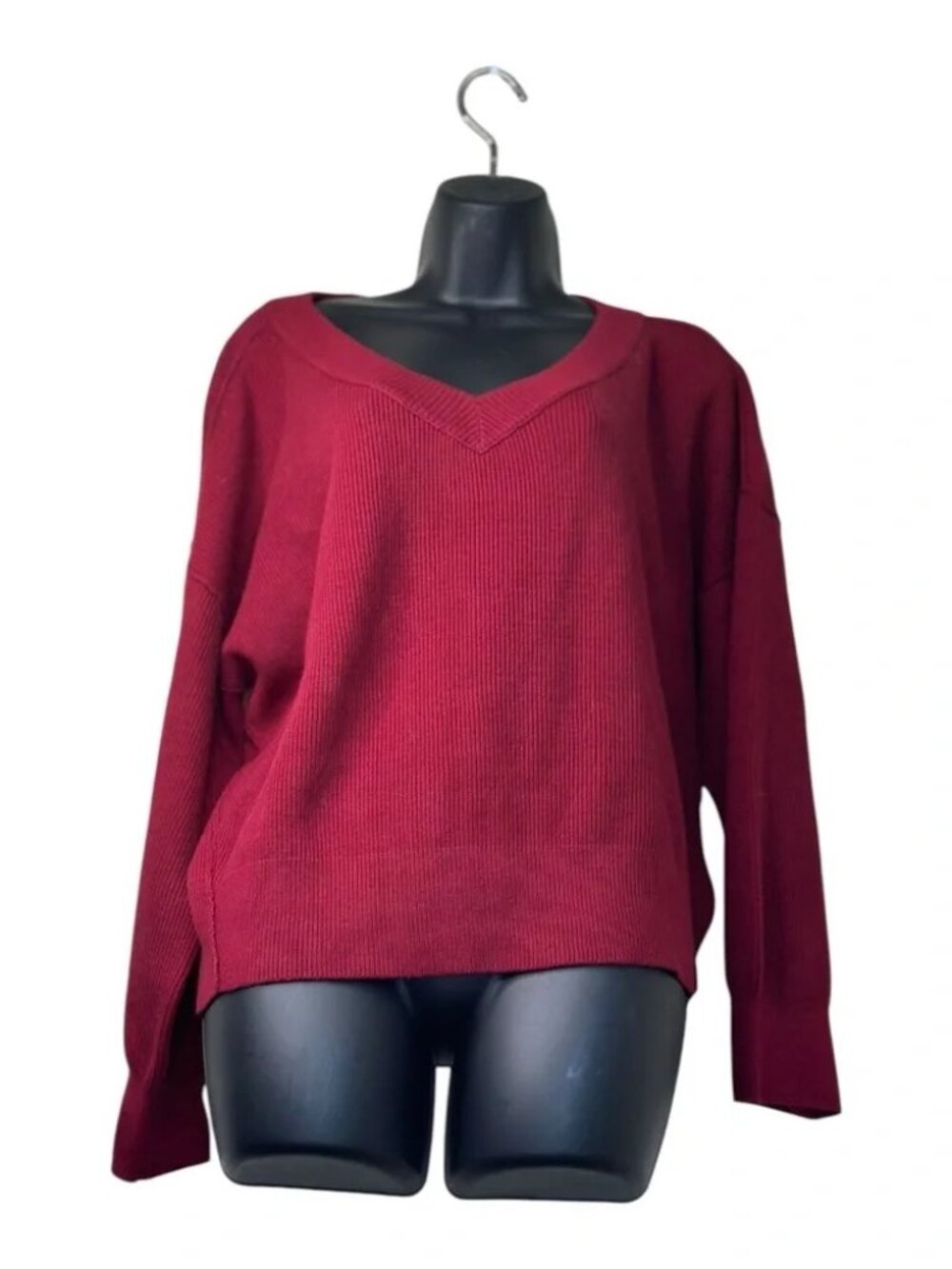 B.P. Women's Red Grape Seamed Oversize V-neck Pullover Rib Sweater Size Small